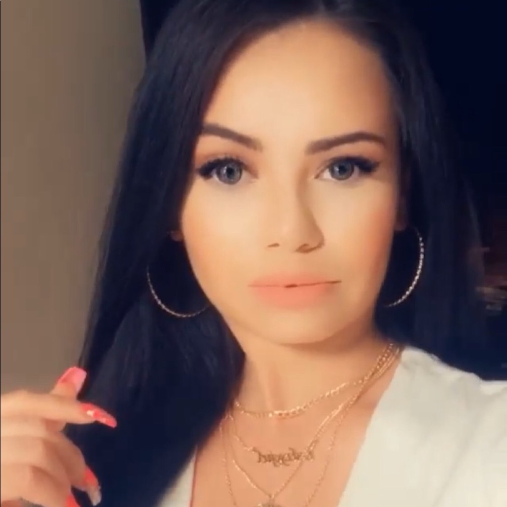 Meet your Posher, Michelle